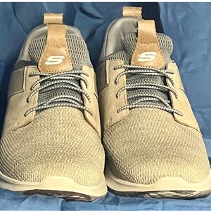 Skechers Men's Beige and Gray Sneakers